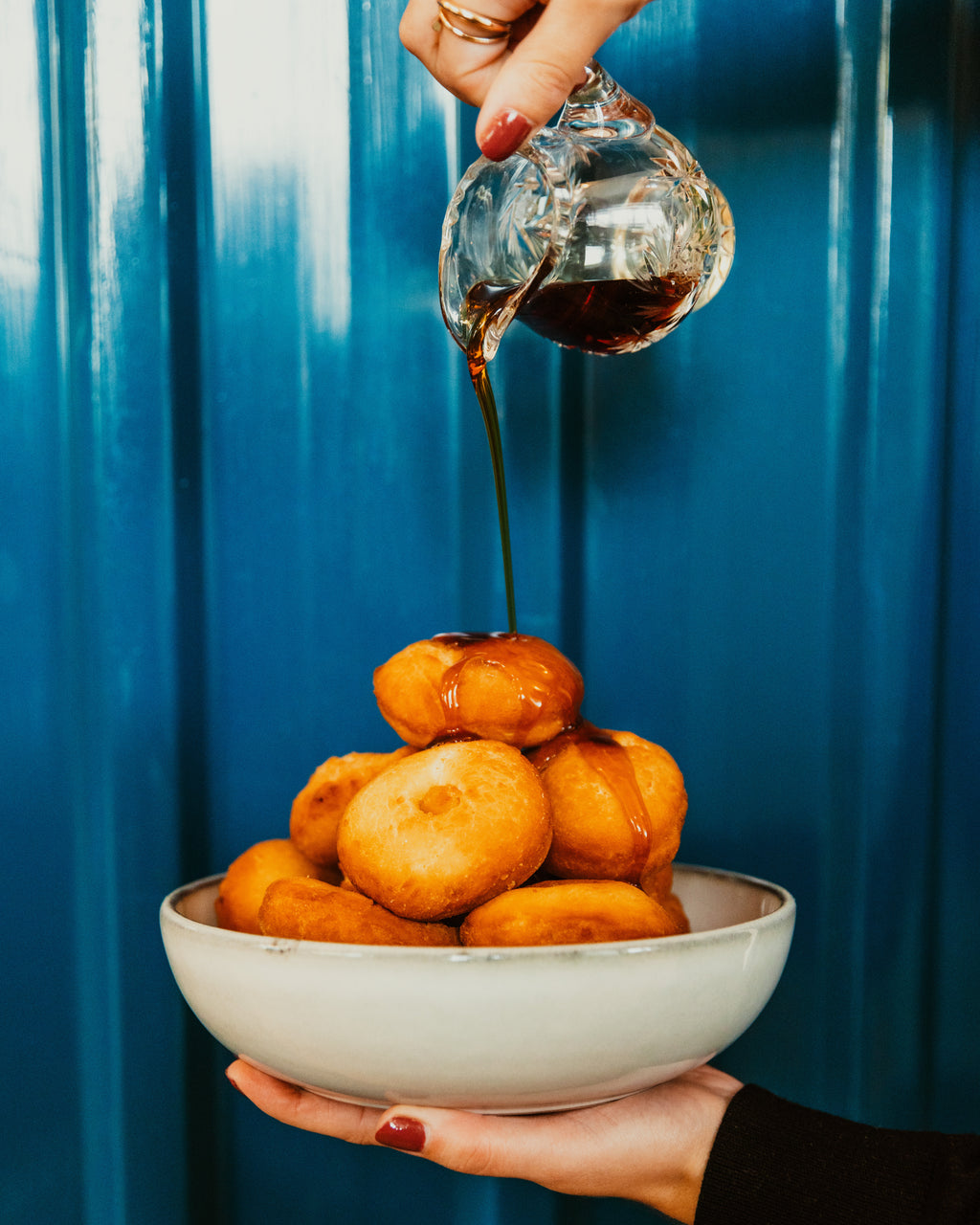 Beignes aux patates La Bine avec coulis de sirop d'érable 